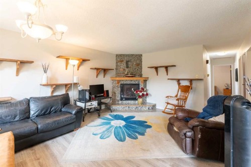 85 Park Meadows Boulevard North, Lethbridge, AB 