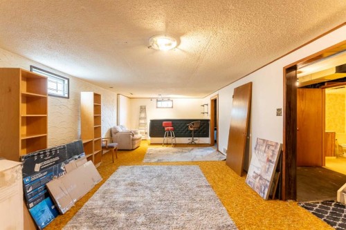 85 Park Meadows Boulevard North, Lethbridge, AB 