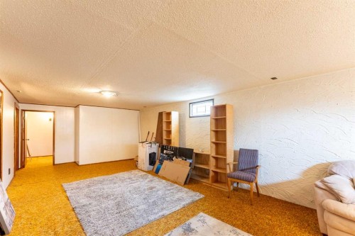 85 Park Meadows Boulevard North, Lethbridge, AB 