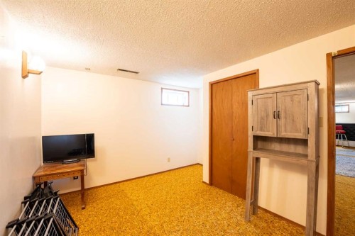 85 Park Meadows Boulevard North, Lethbridge, AB 