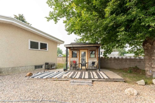 85 Park Meadows Boulevard North, Lethbridge, AB 