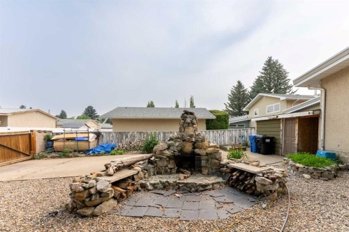85 Park Meadows Boulevard North, Lethbridge, AB 