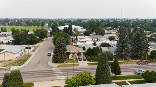 85 Park Meadows Boulevard North, Lethbridge, AB 