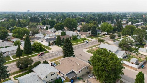 85 Park Meadows Boulevard North, Lethbridge, AB 