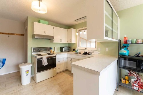 85 Park Meadows Boulevard North, Lethbridge, AB 