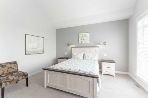 1060 Caledonia Place West, Lethbridge, AB - Indoor Photo Showing Bedroom