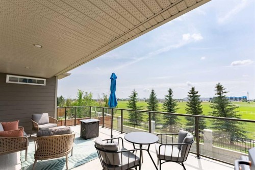 1060 Caledonia Place West, Lethbridge, AB - Outdoor With Exterior