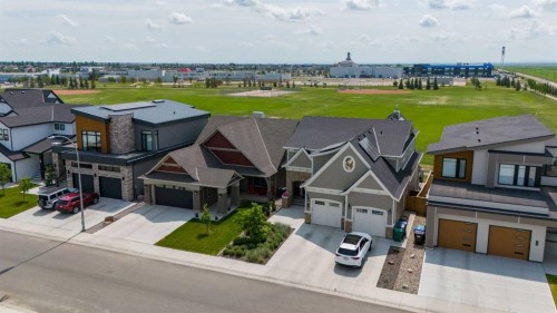 1060 Caledonia Place West, Lethbridge, AB - Outdoor With Facade