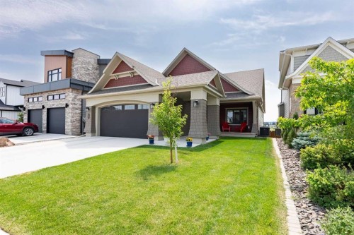 1060 Caledonia Place West, Lethbridge, AB - Outdoor With Facade