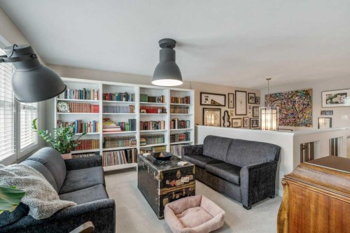 855 Miners Boulevard West, Lethbridge, AB - Indoor Photo Showing Living Room