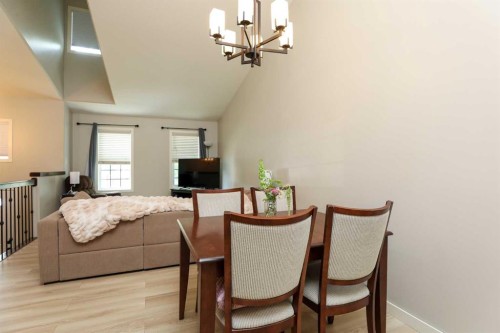 113 Lynx Road North, Lethbridge, AB - Indoor Photo Showing Dining Room