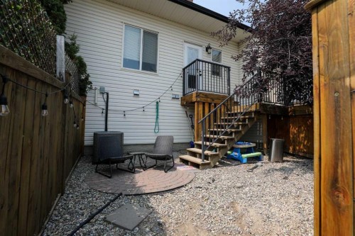 113 Lynx Road North, Lethbridge, AB - Outdoor With Exterior