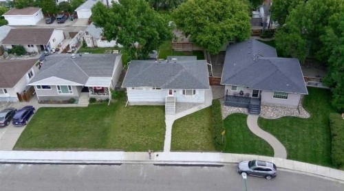 2129 9A Avenue SOUTH Lethbridge, AB T1J 1X9