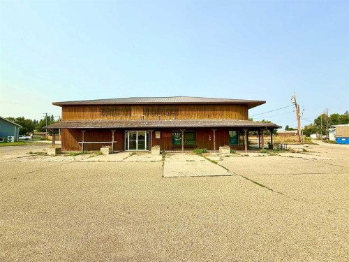 988 Main Street, Pincher Creek, AB 