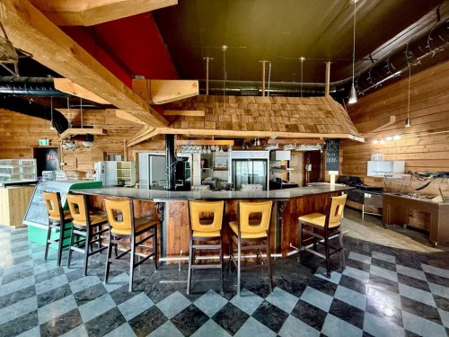 988 Main Street, Pincher Creek, AB 