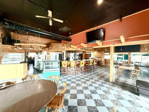 988 Main Street, Pincher Creek, AB 