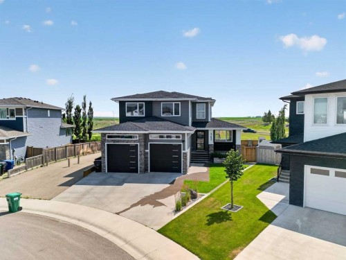 365 Rivergrove Chase WEST Lethbridge, AB T1K 8E9