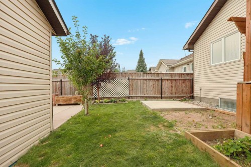 191 Jessie Robinson Close North, Lethbridge, AB - Outdoor With Exterior