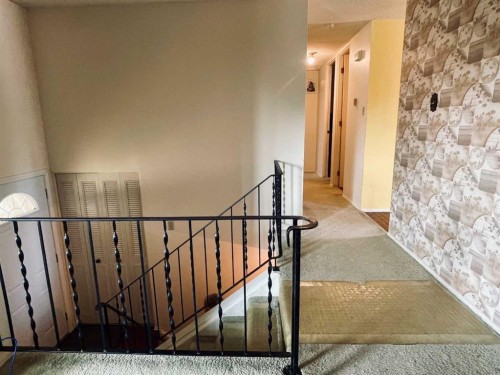 36 Park Meadows Boulevard North, Lethbridge, AB - Indoor Photo Showing Other Room