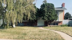 36 Park Meadows Boulevard NORTHLethbridge, AB T1H 4H8
