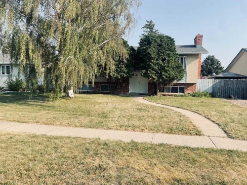 36 Park Meadows Boulevard North, Lethbridge, AB - Outdoor