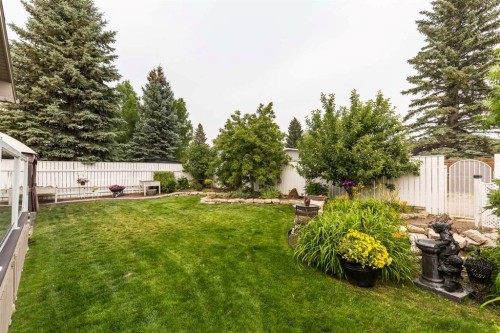 10 Seneca Place West, Lethbridge, AB - Outdoor