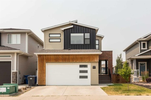 889 Atlantic Cove WEST Lethbridge, AB T1J 5M4
