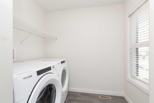 889 Atlantic Cove West, Lethbridge, AB - Indoor Photo Showing Laundry Room