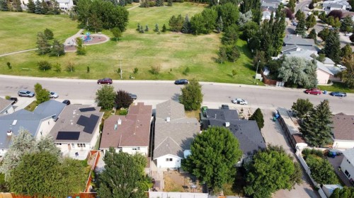 14 Heritage Road West, Lethbridge, AB - Outdoor With View