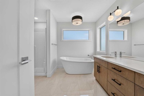 75 Miners Road West, Lethbridge, AB - Indoor Photo Showing Bathroom