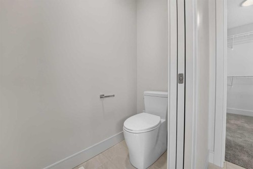 75 Miners Road West, Lethbridge, AB - Indoor Photo Showing Bathroom