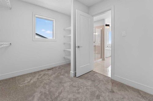 75 Miners Road West, Lethbridge, AB - Indoor Photo Showing Other Room