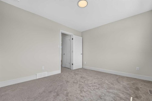 75 Miners Road West, Lethbridge, AB - Indoor Photo Showing Other Room