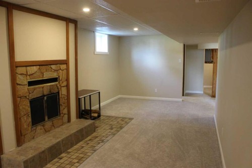504 Centennial Avenue, Picture Butte, AB - Indoor