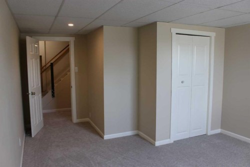 504 Centennial Avenue, Picture Butte, AB - Indoor Photo Showing Other Room