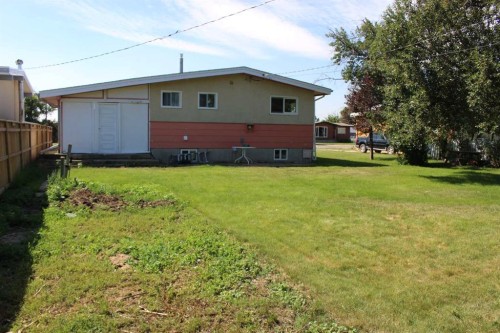 504 Centennial Avenue, Picture Butte, AB - Outdoor