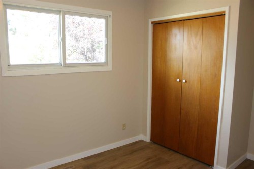 504 Centennial Avenue, Picture Butte, AB - Indoor Photo Showing Other Room