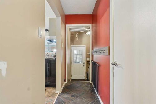 2610 11 Avenue North, Lethbridge, AB - Indoor Photo Showing Other Room