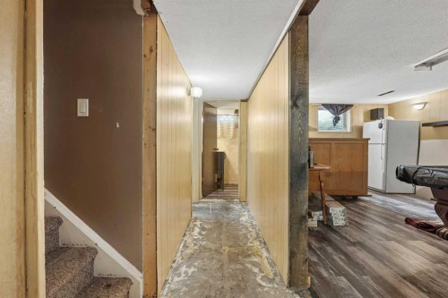 2610 11 Avenue North, Lethbridge, AB - Indoor Photo Showing Other Room
