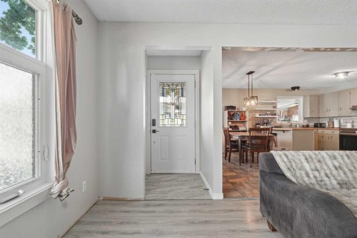 2610 11 Avenue North, Lethbridge, AB - Indoor