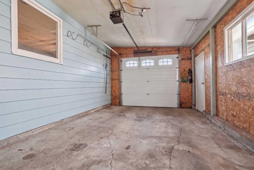 2610 11 Avenue North, Lethbridge, AB - Indoor Photo Showing Garage