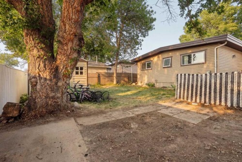 2610 11 Avenue North, Lethbridge, AB - Outdoor