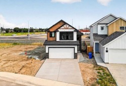 4313 25 Avenue SOUTHLethbridge, AB T1K 8K2