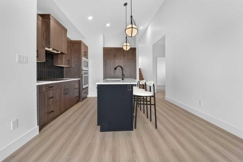 4313 25 Avenue South, Lethbridge, AB - Indoor Photo Showing Kitchen