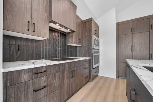 4313 25 Avenue South, Lethbridge, AB - Indoor Photo Showing Kitchen