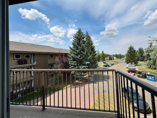 301-420 Columbia Boulevard West, Lethbridge, AB - Outdoor With Balcony