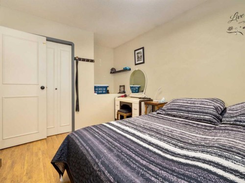 2501 & 2503 24 Street, Coaldale, AB - Indoor Photo Showing Bedroom