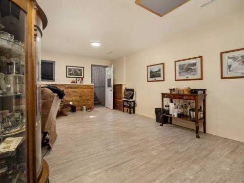 2501 & 2503 24 Street, Coaldale, AB - Indoor Photo Showing Other Room