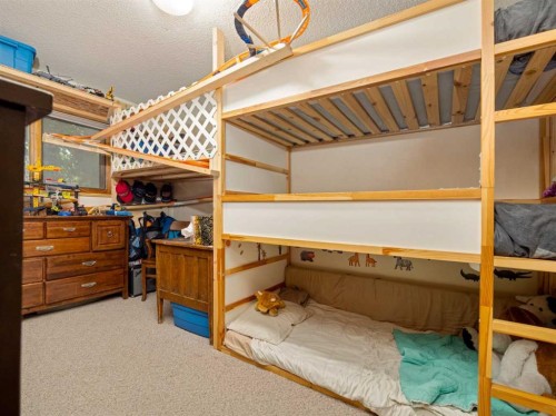 2501 & 2503 24 Street, Coaldale, AB - Indoor