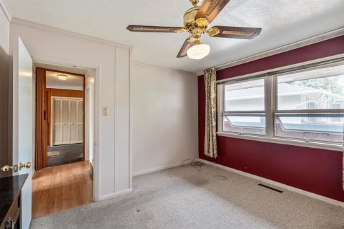 1301 15 Avenue South, Lethbridge, AB - Indoor Photo Showing Other Room
